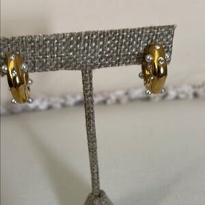 Elegant Gold and pearl Hoop Earrings